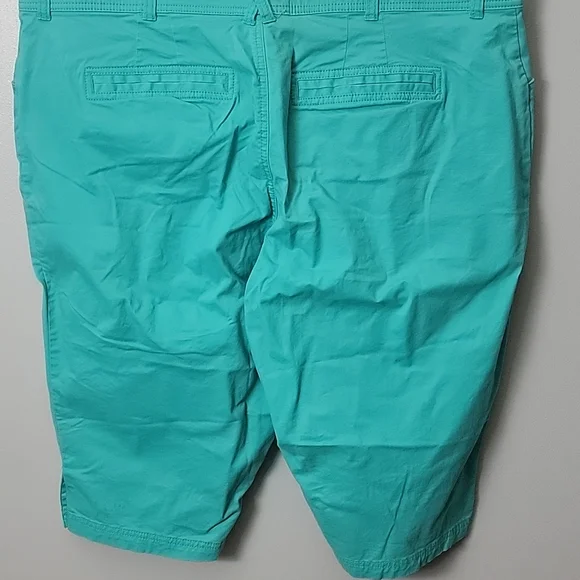 Teal capri pant - Picture 2 of 5